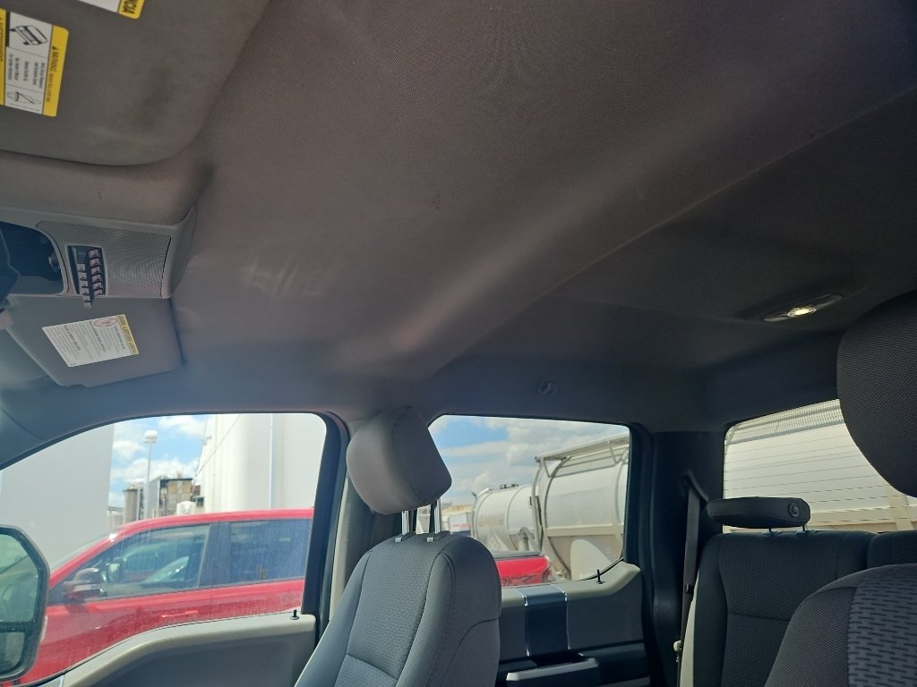 Used 2018 Shadow Black Ford XLT image 9