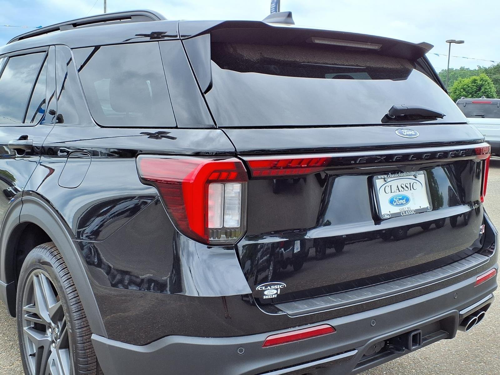 New 2026 Agate Black Metallic Ford ST image 17