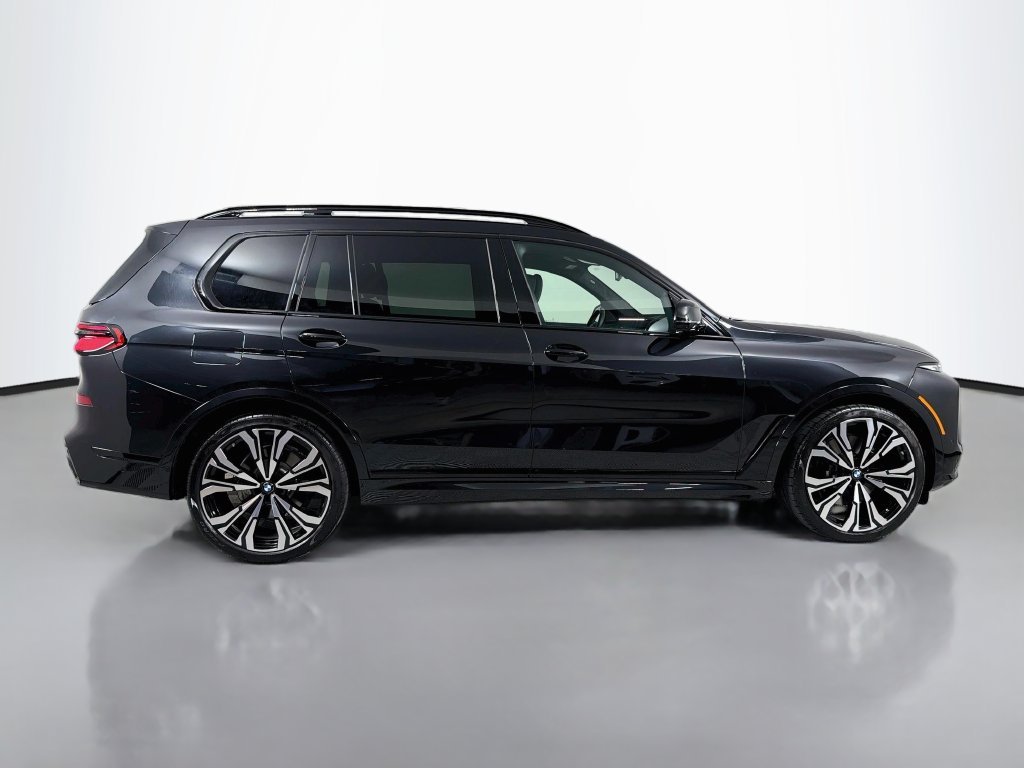 Used 2027 Black BMW xDrive40i image 4