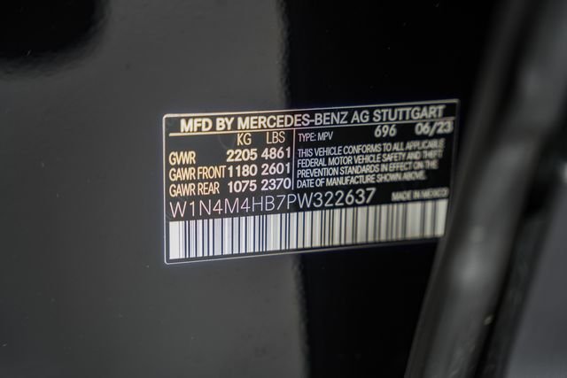 Used 2023 Night Black Mercedes-Benz GLB 250 image 37