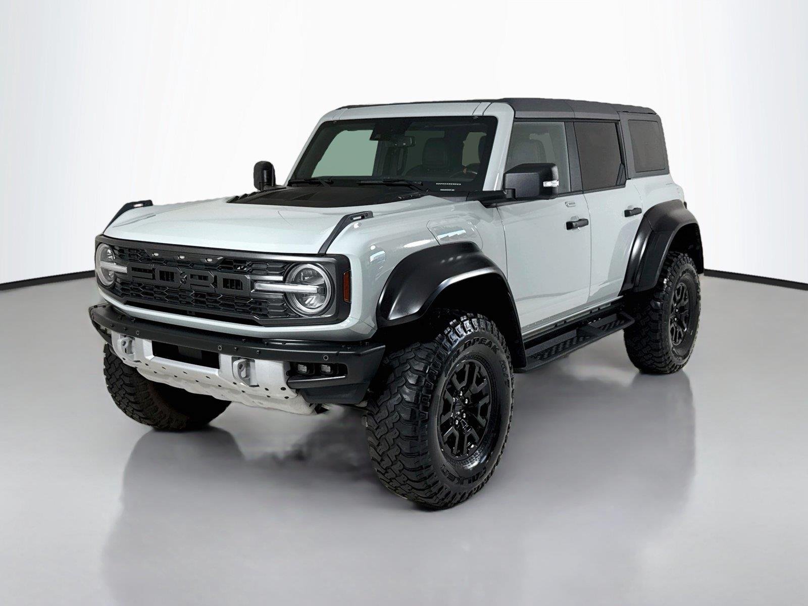 Used 2023 Cactus Gray Ford Raptor image 10