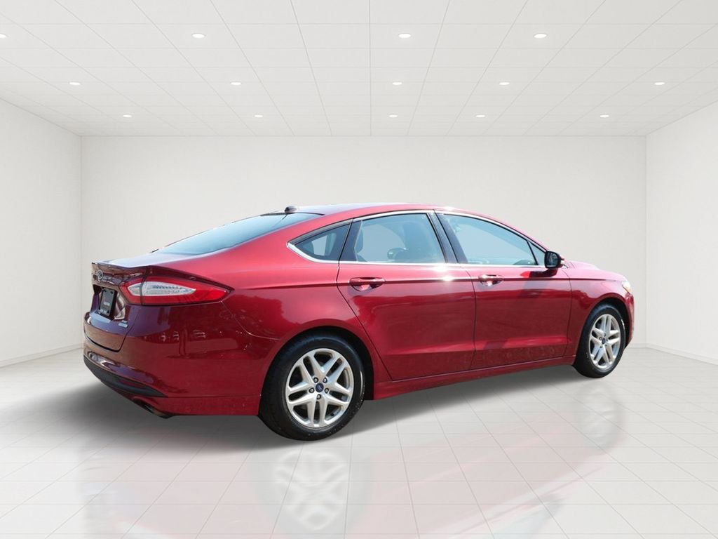 Used 2015 Red Ford SE image 6