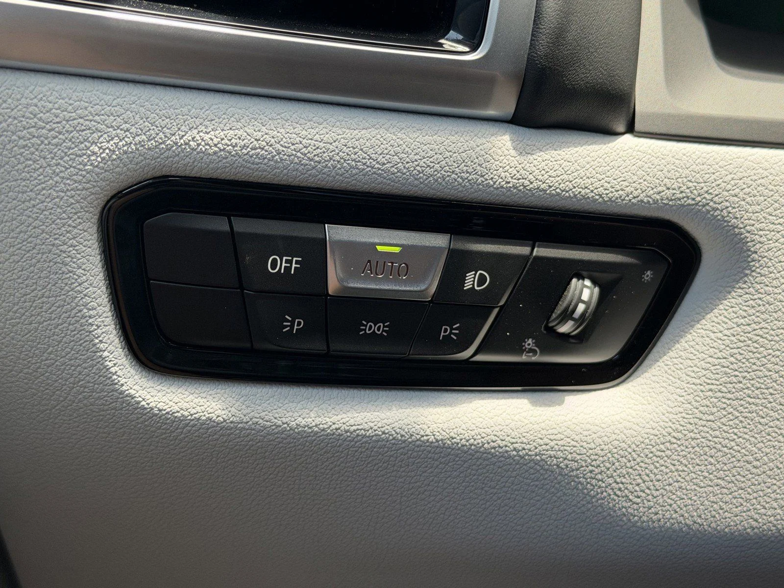 Certified Used 2025 Black Sapphire Metallic BMW Competition image 26