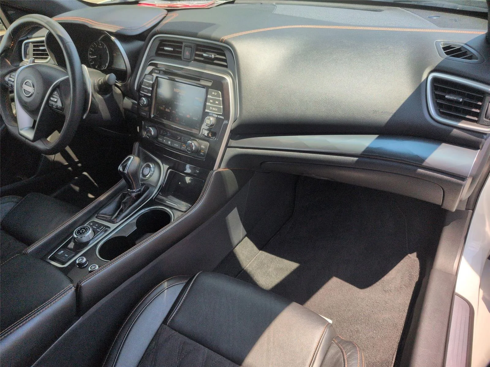 Used 2023  NISSAN SR image 41