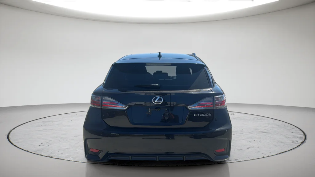 Used 2014 Black Lexus 200h image 7
