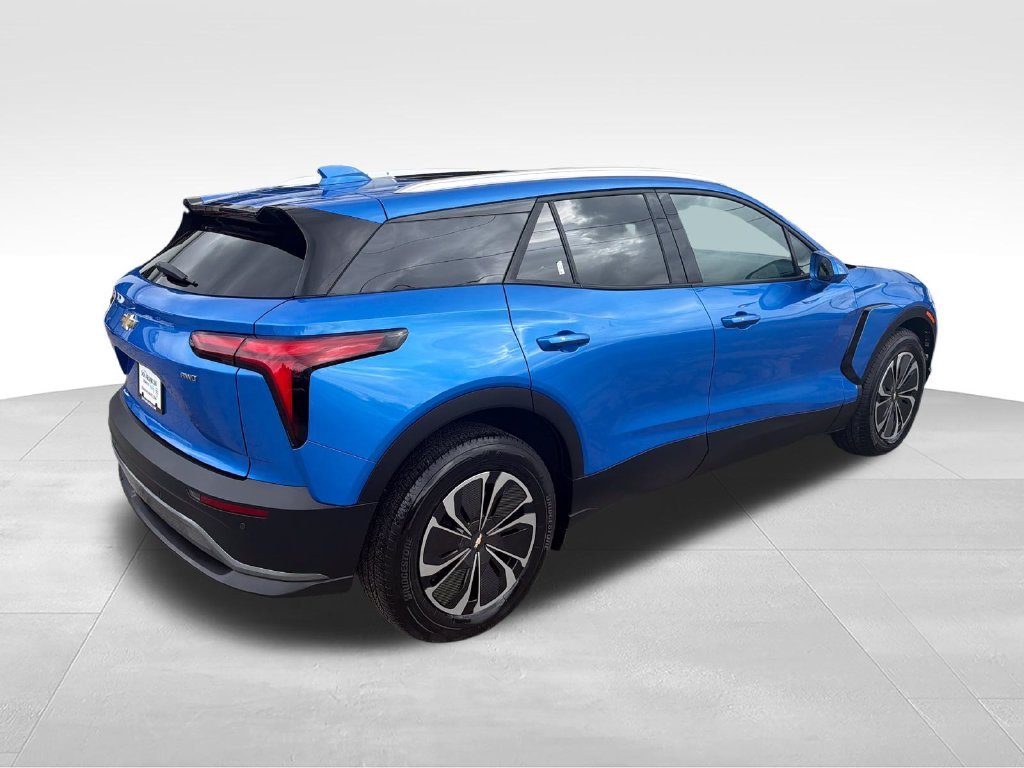 Used 2024 Blue Chevrolet LT image 5