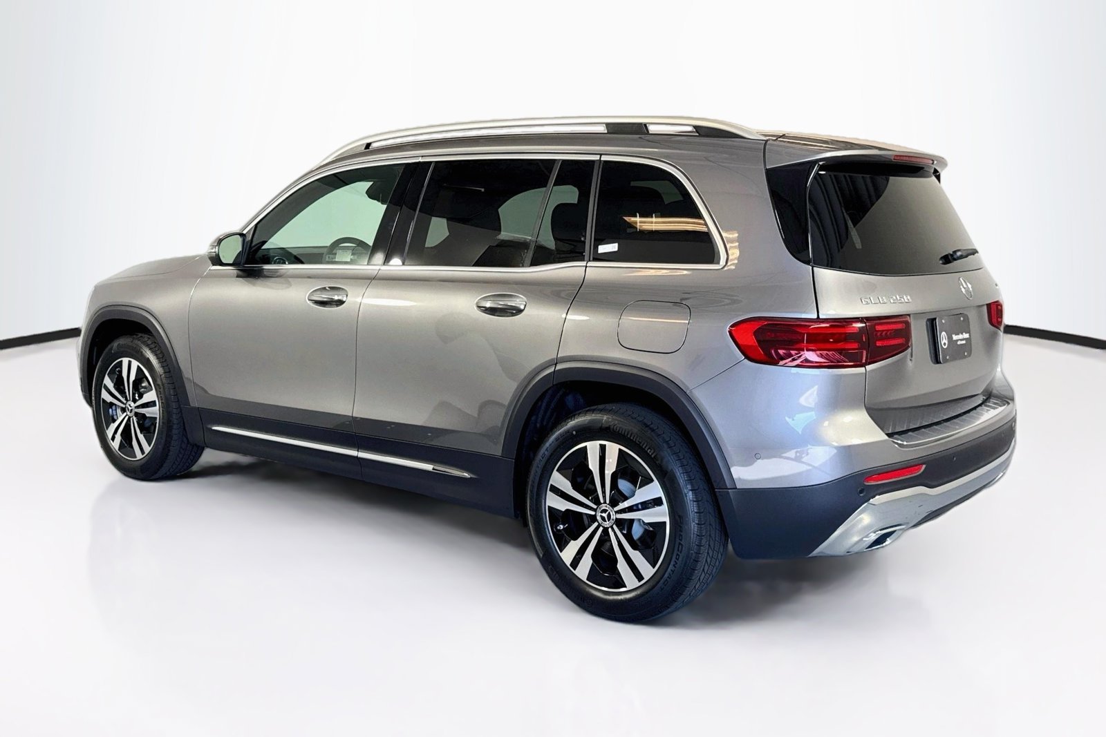 New 2026 Mountain Grey Metallic Mercedes-Benz GLB 250 image 7