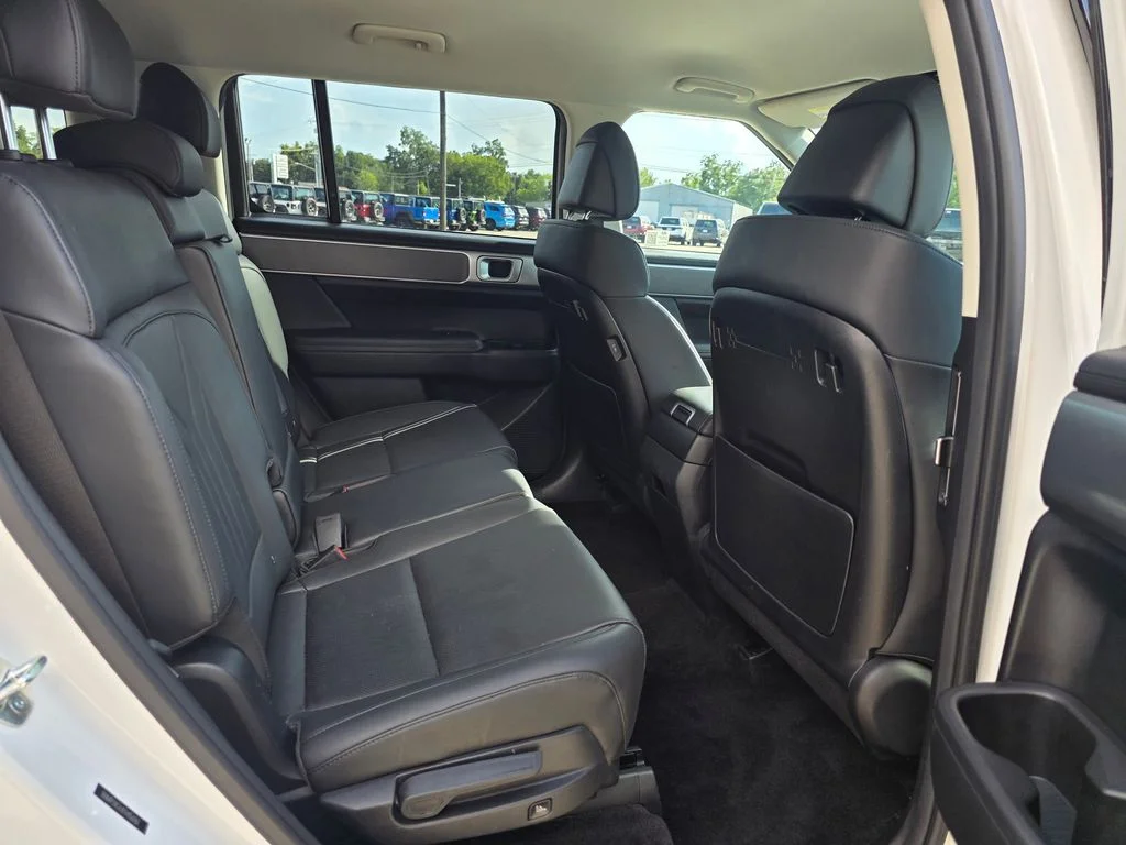 Used 2026 White Hyundai SEL image 14