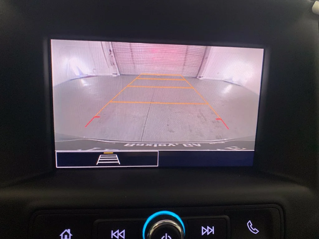 Used 2024 Silver GMC SLE image 23