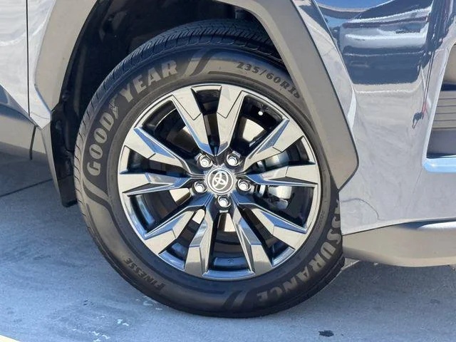Certified Used 2026 STORM CLOUD Toyota XLE Premium image 33