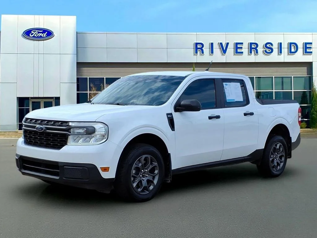 Used 2024 White Ford XLT image 3