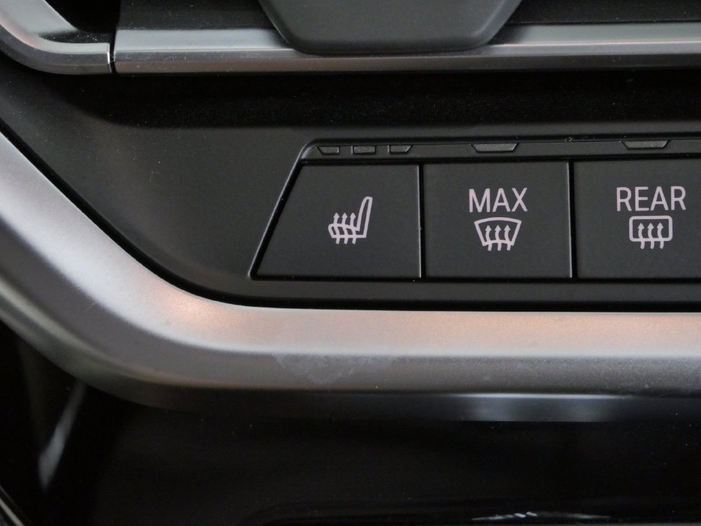Certified Used 2024 Carbon Black Metallic BMW xDrive30i image 51