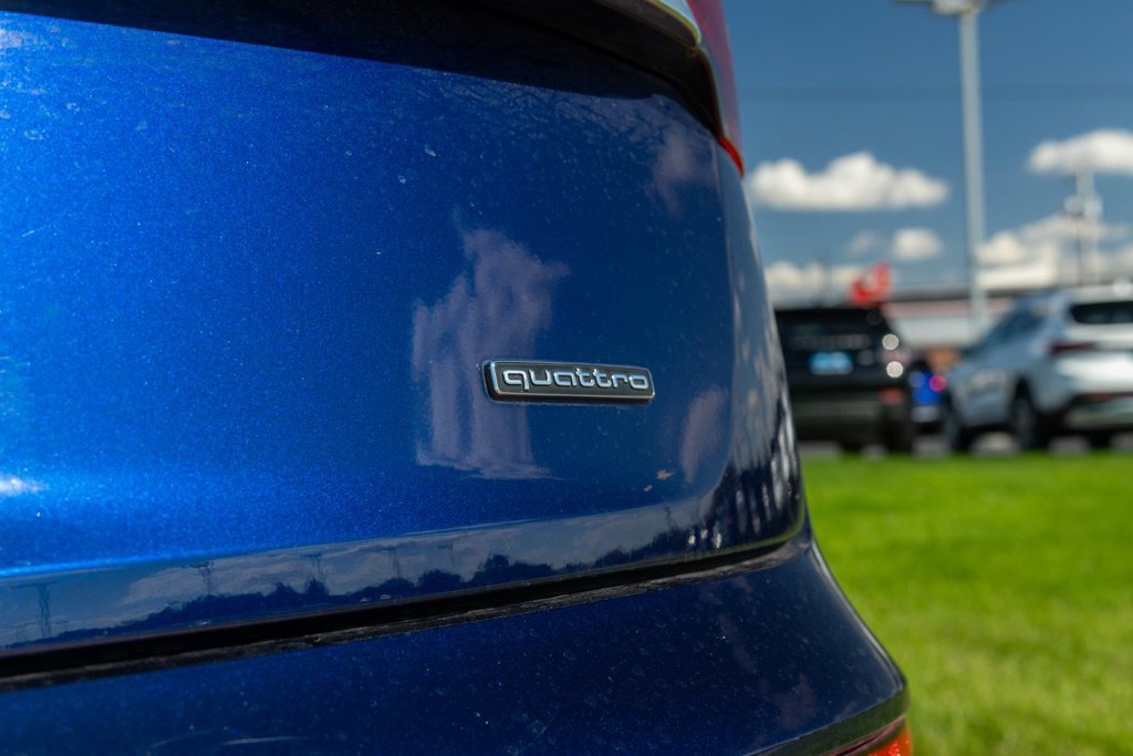 Used 2022 Blue Audi 45 S line Premium image 9