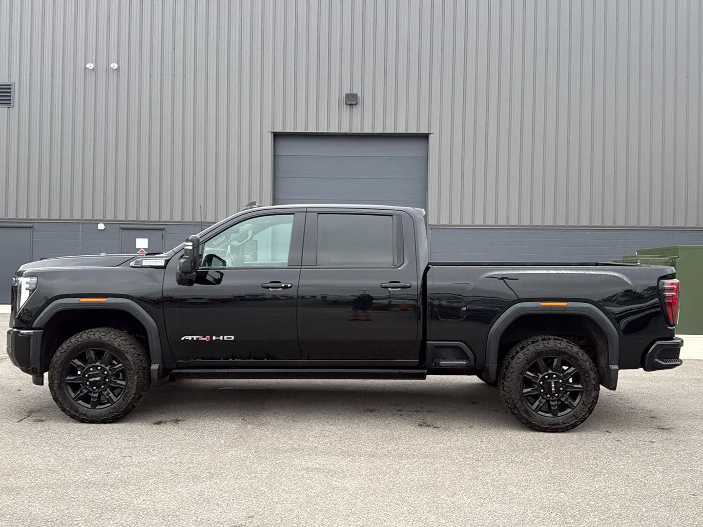 Used 2024 Onyx Black GMC AT4 image 6
