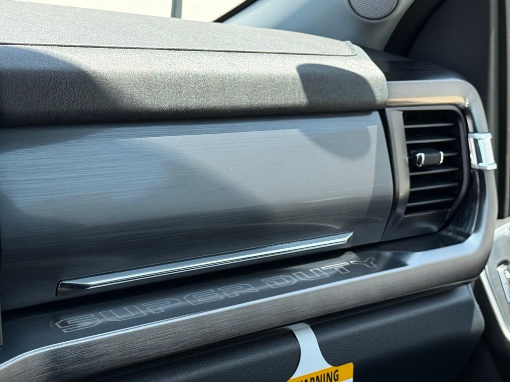 New 2026 Star White Metallic Tri-Coat Ford F-250® Lariat® image 8
