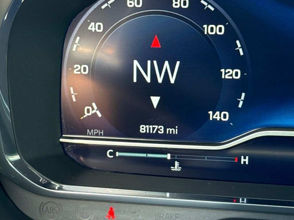 Used 2022 Black Chevrolet Z71 image 16