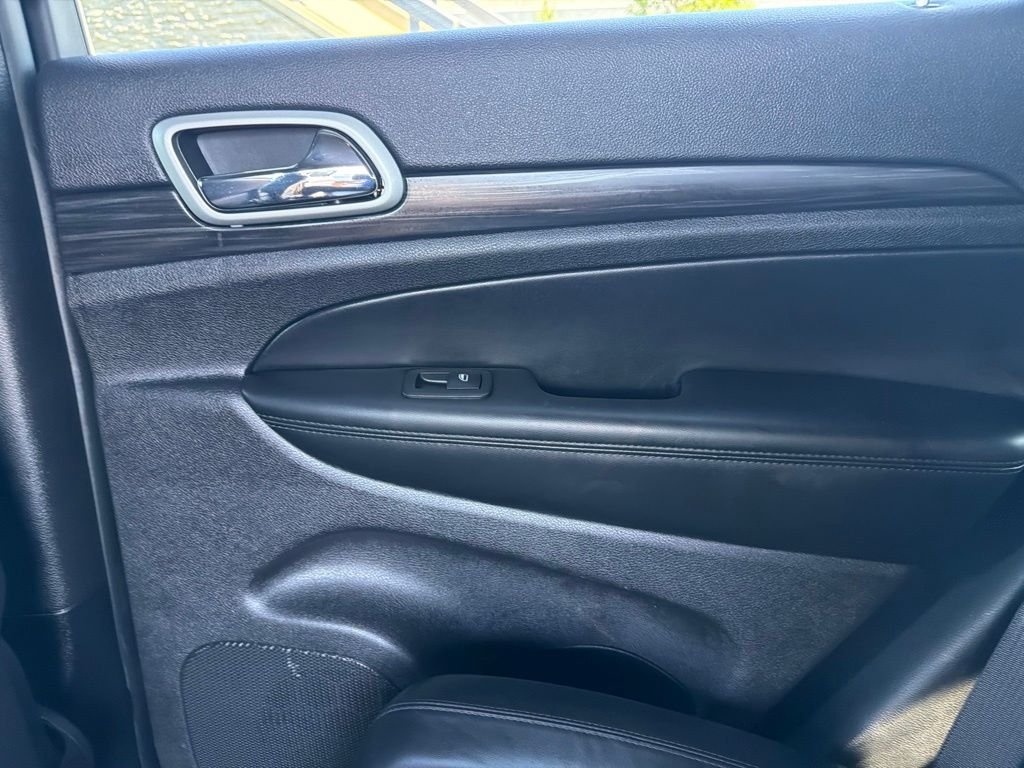 Used 2021 Black Jeep Laredo X image 14