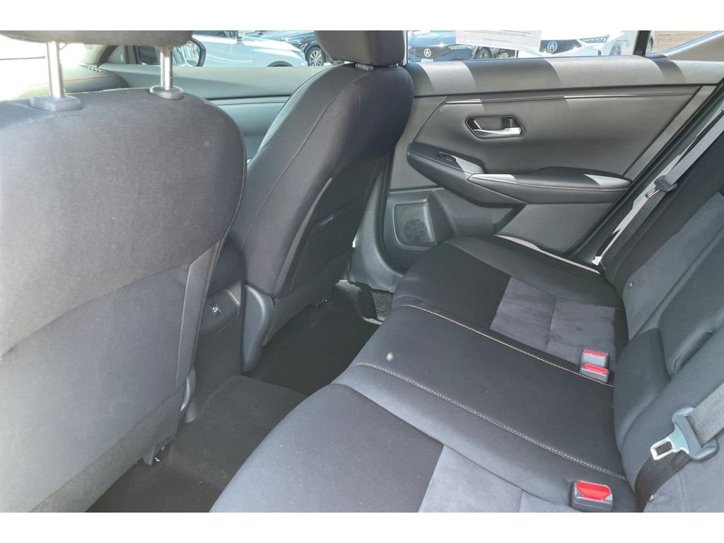 Used 2022 Aspen White TriCoat Pearl Nissan SR image 13