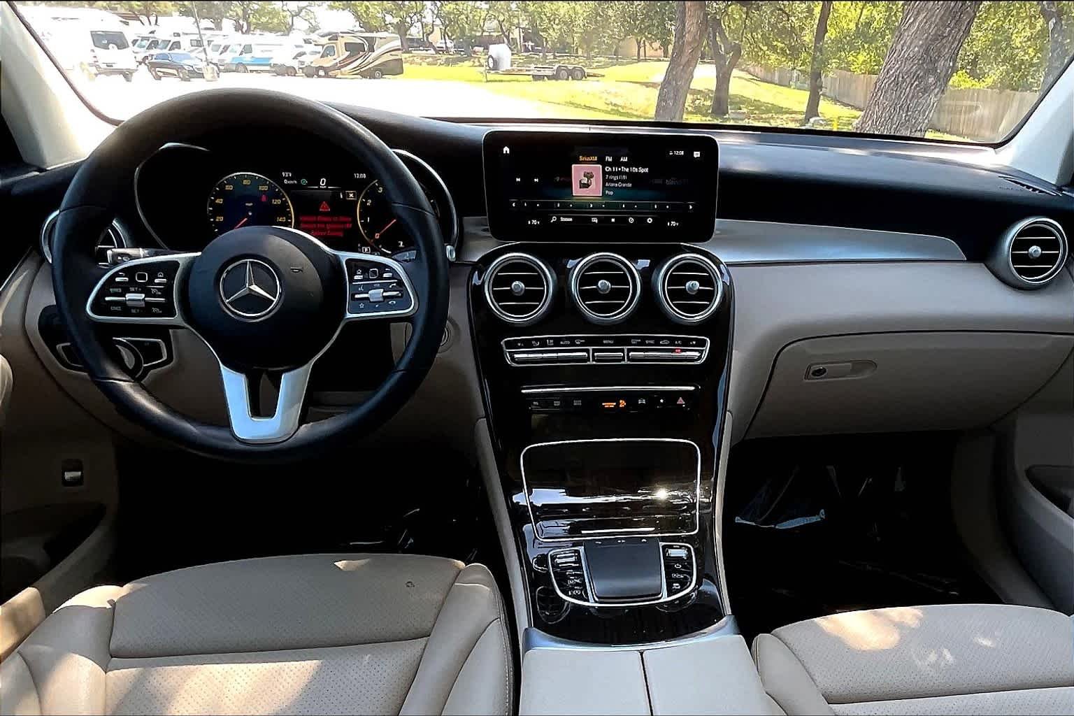 Certified Used 2022 Obsidian Black Metallic Mercedes-Benz GLC 300 image 16