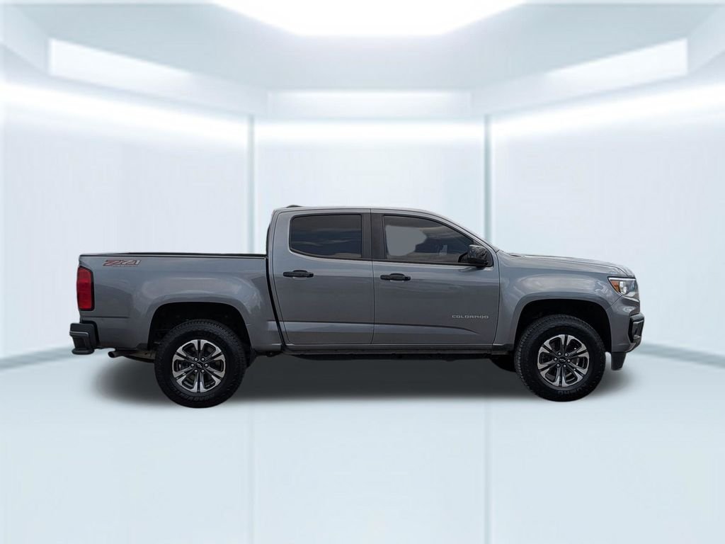Used 2021 Gray Chevrolet Z71 image 7
