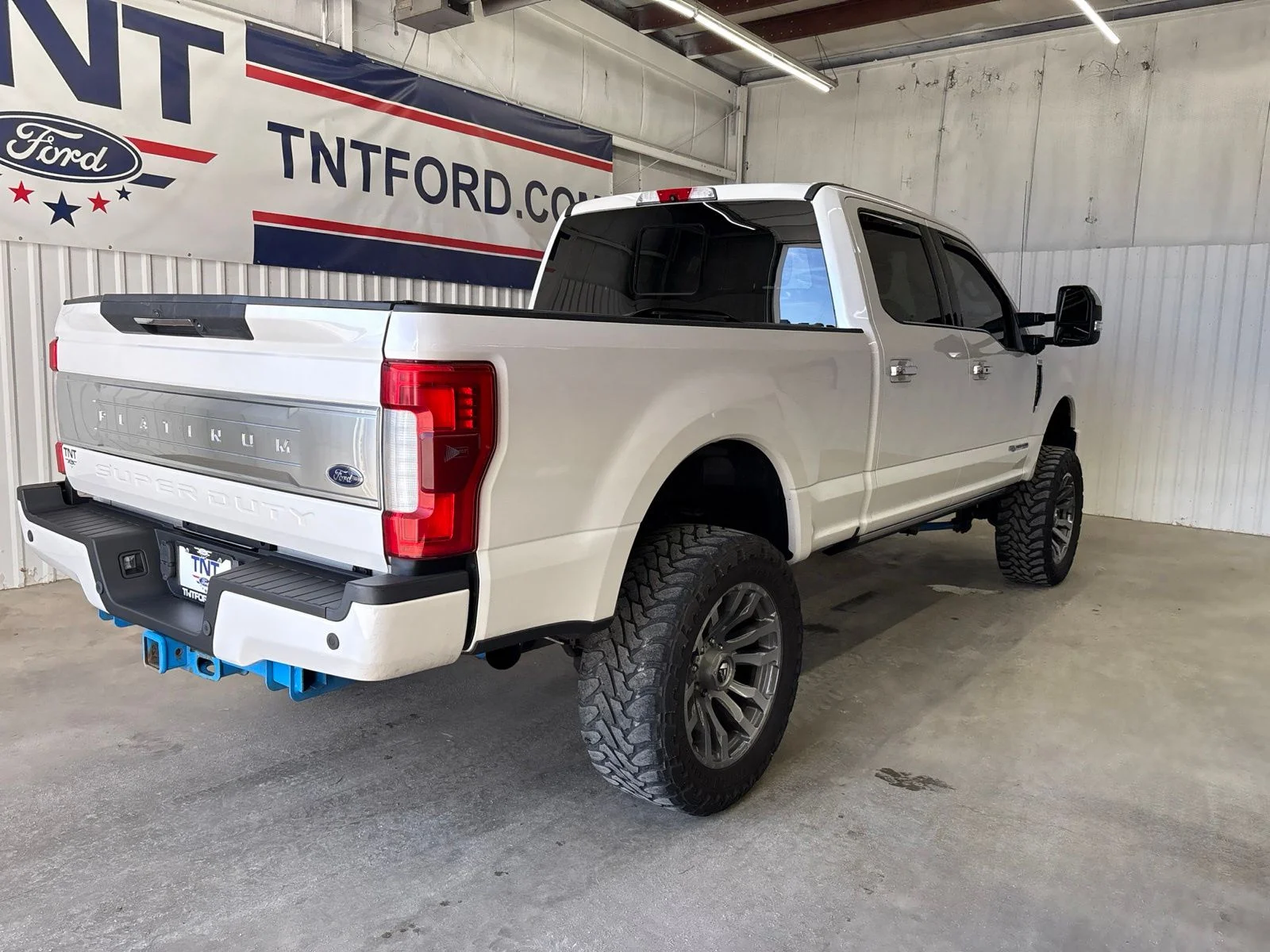 Used 2017 White Ford Platinum image 7