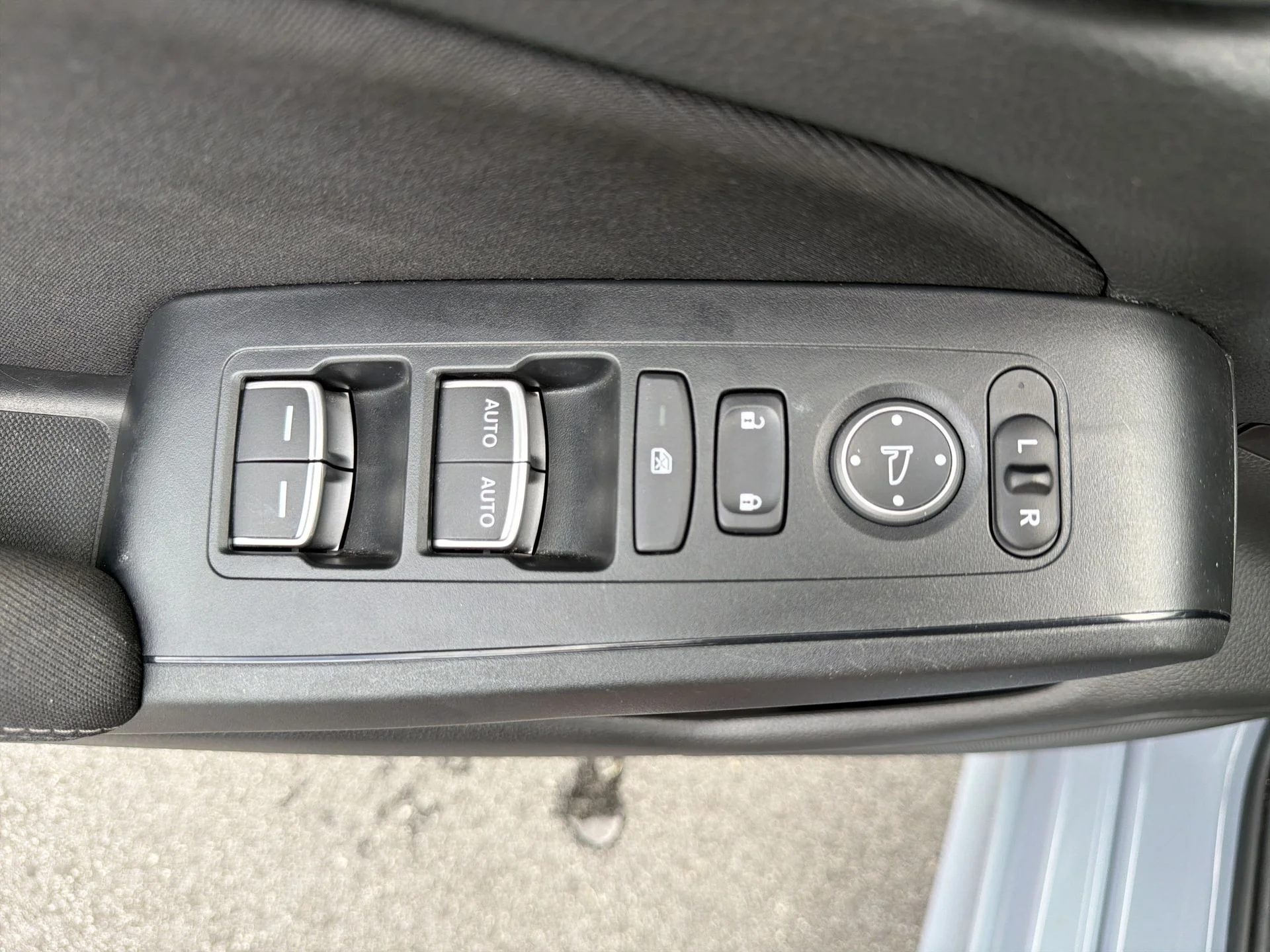 Certified Used 2024 Morning Mist Metallic Honda EX image 19