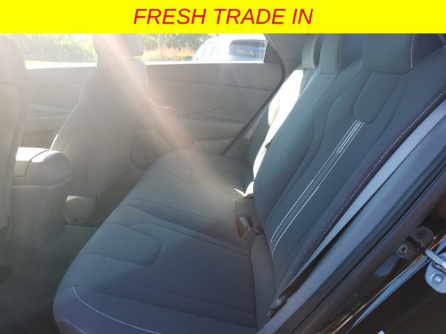 Used 2023 Black Hyundai SEL image 14