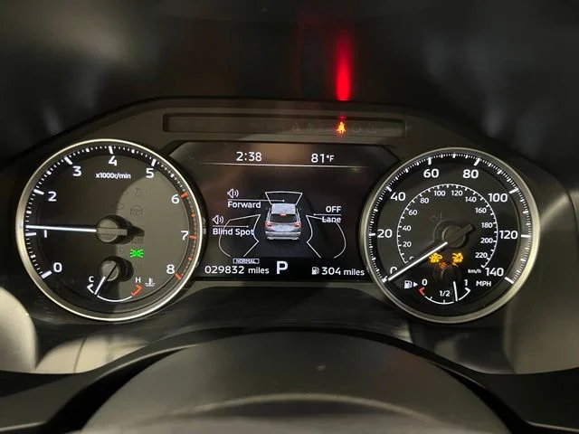 Used 2025 White Mitsubishi SE image 13