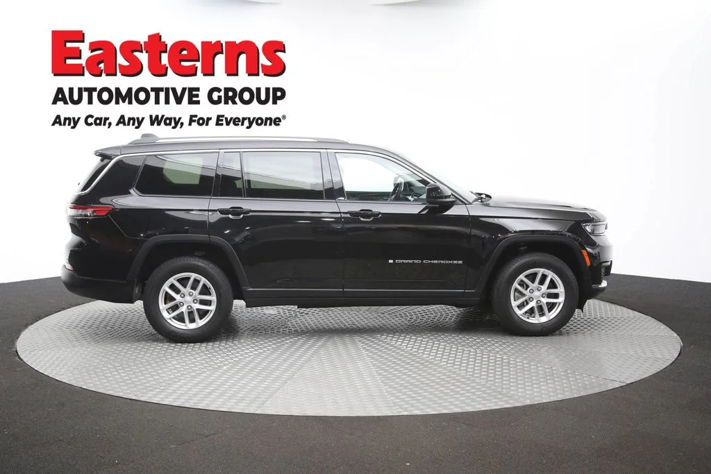 Used 2022 Black Jeep Laredo image 45