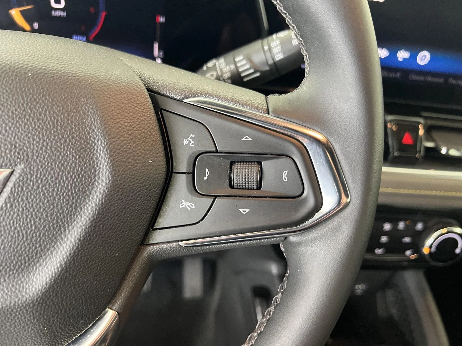 Used 2024 Fountain Blue Chevrolet ACTIV image 10