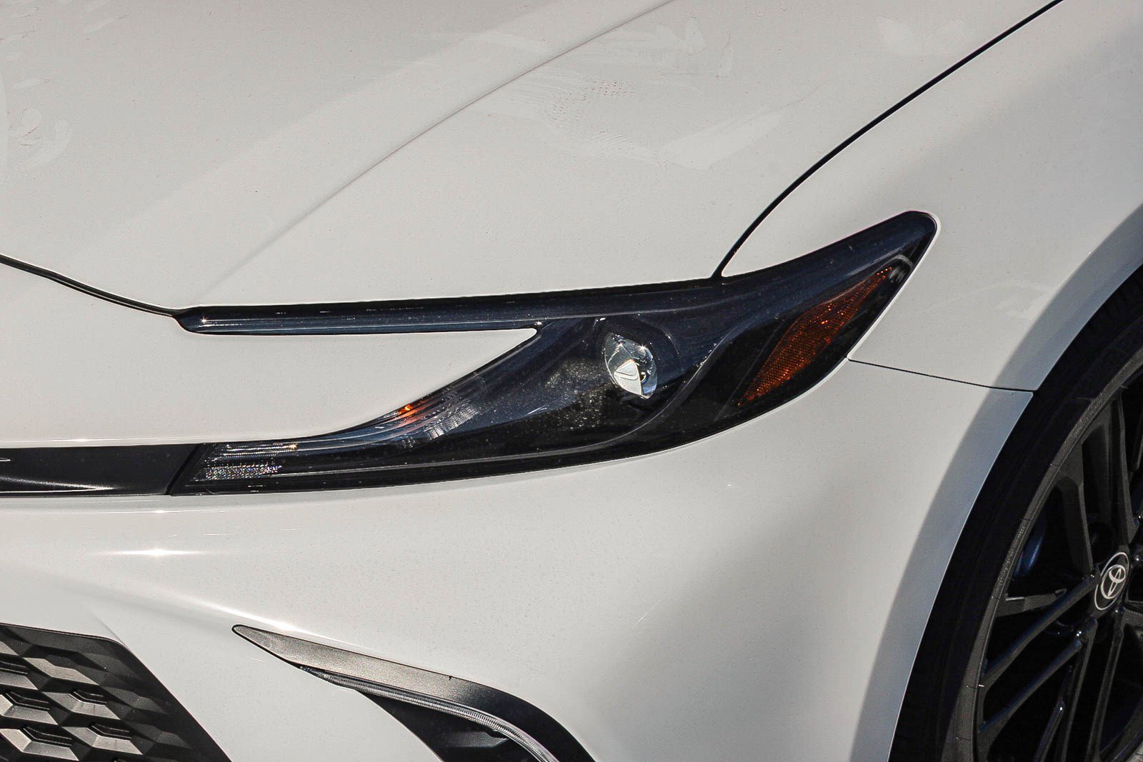 New 2026 Ice Cap Toyota  SE image 4