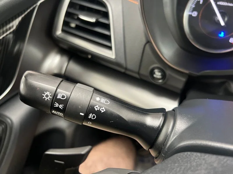 Used 2018 Silver Subaru 2.0i Limited image 20