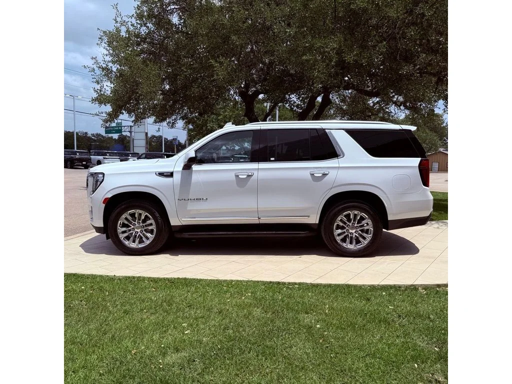 2024 GMC Yukon 4WD SLT's photo