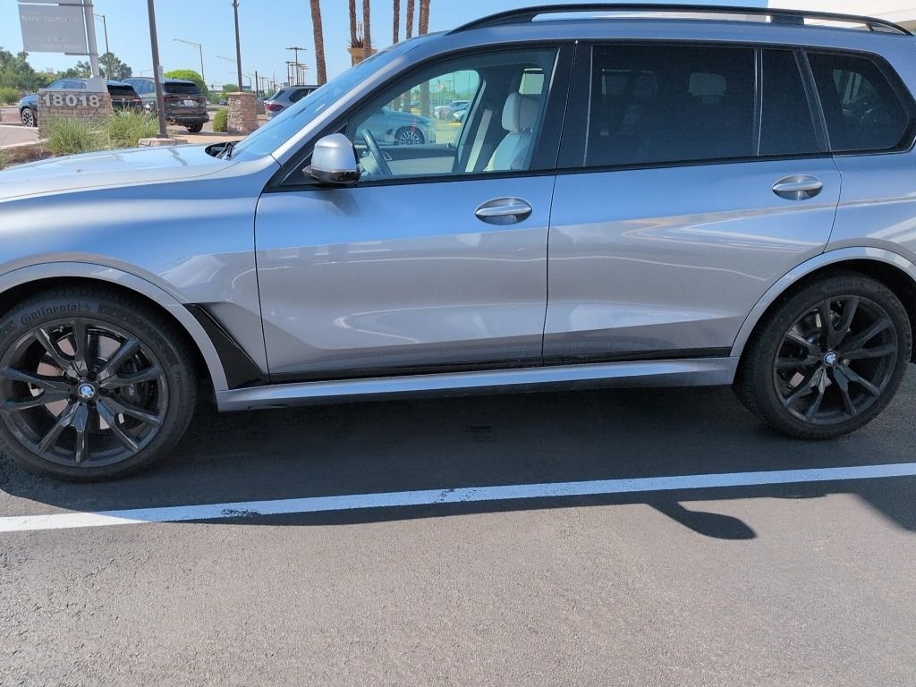 Used 2023 Gray Metallic BMW xDrive40i image 3