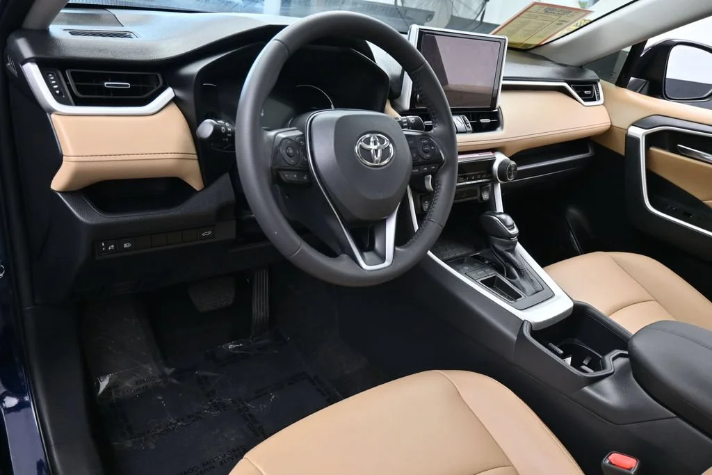 Used 2025 Blueprint Toyota XLE Premium image 13