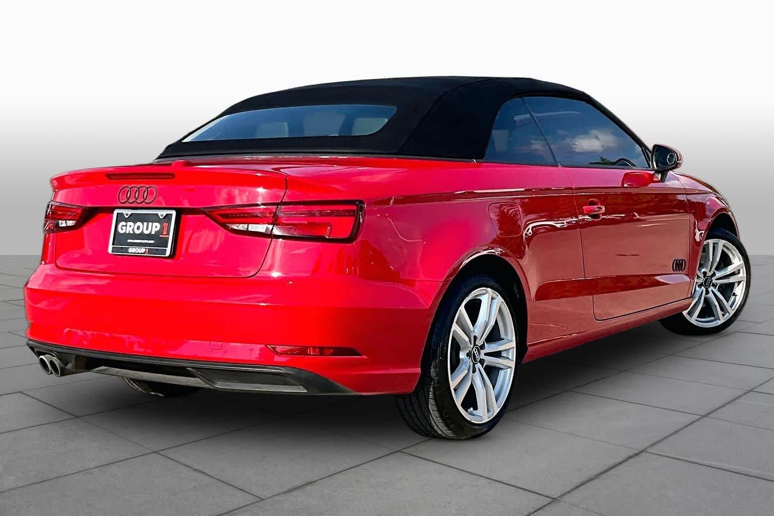 Used 2018 Tango Red Metallic/Black Roof Audi Premium image 12