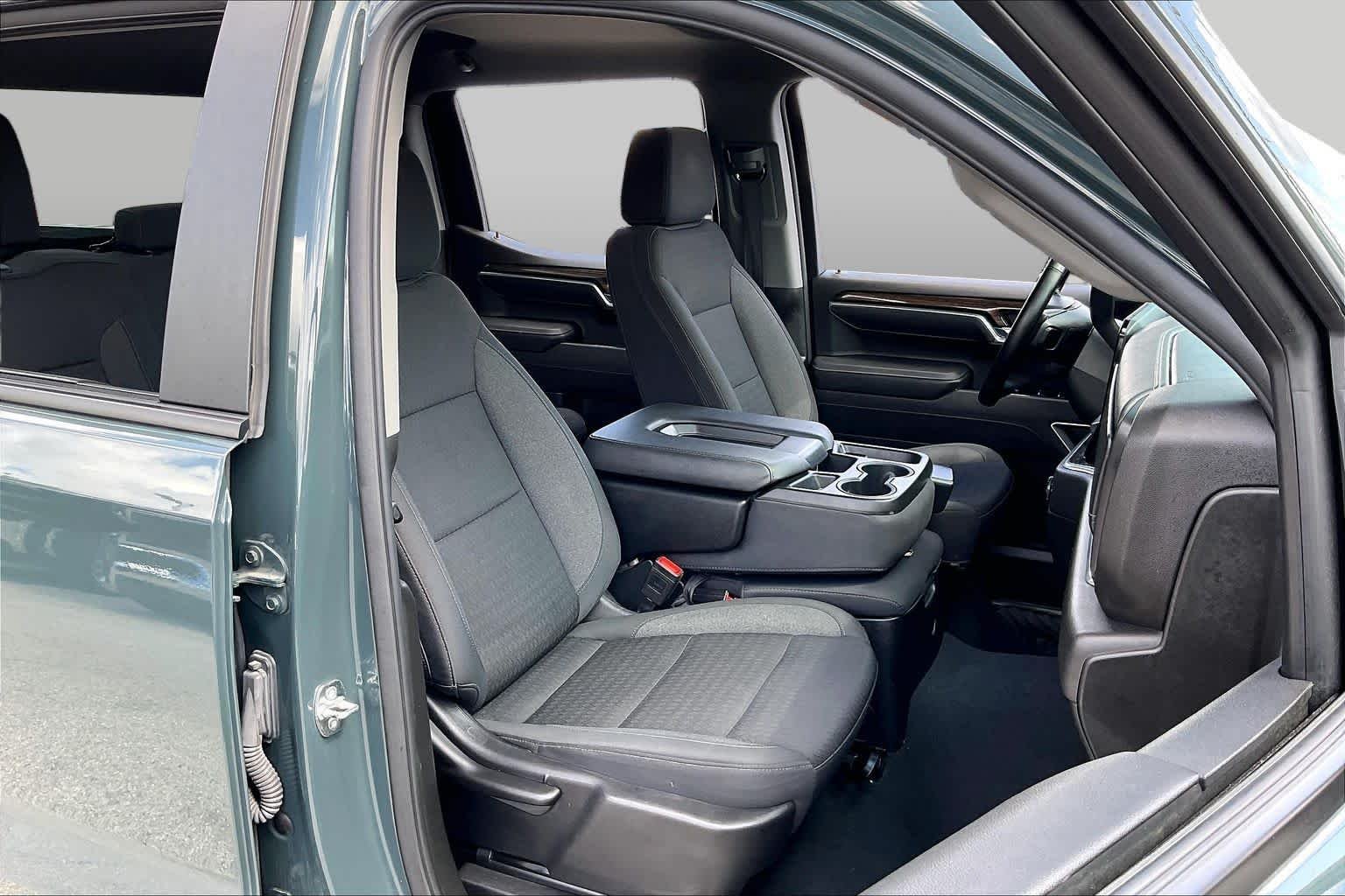 Used 2025 Cypress Gray Chevrolet LT image 9
