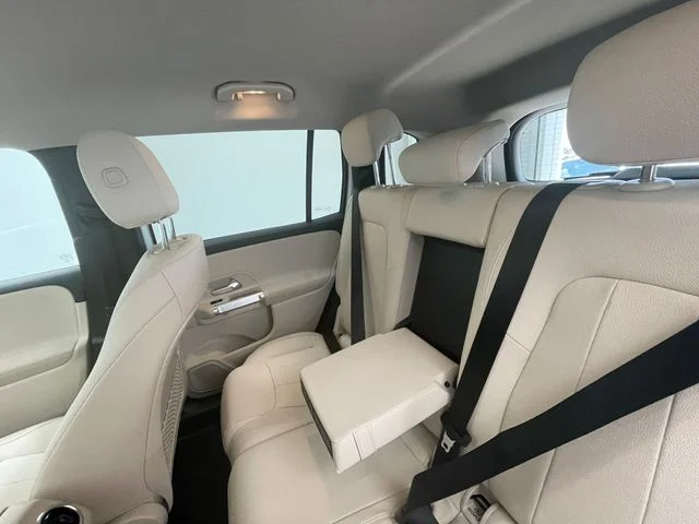 Certified Used 2022 Polar White Mercedes-Benz GLB 250 image 38