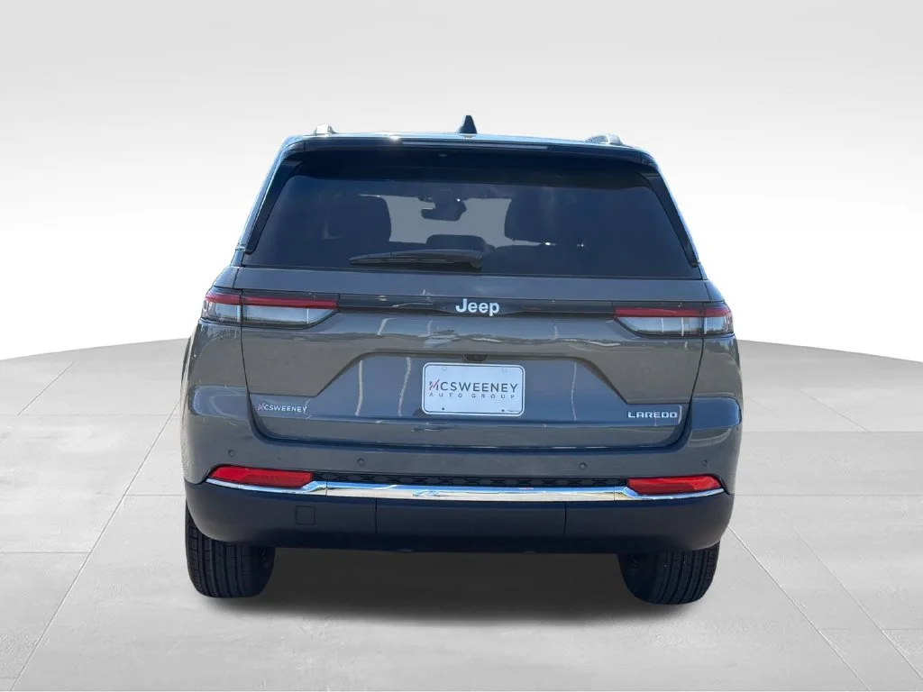 New 2027 Sting-Gray Clear-Coat Paint Jeep Laredo image 28
