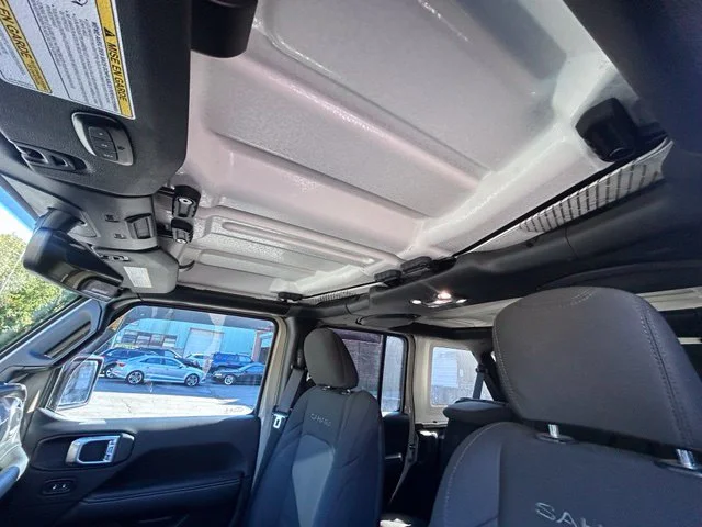Used 2022 Beige Jeep Unlimited Sahara image 28