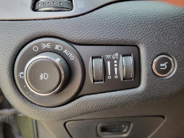 Used 2019 Green Jeep Limited image 22