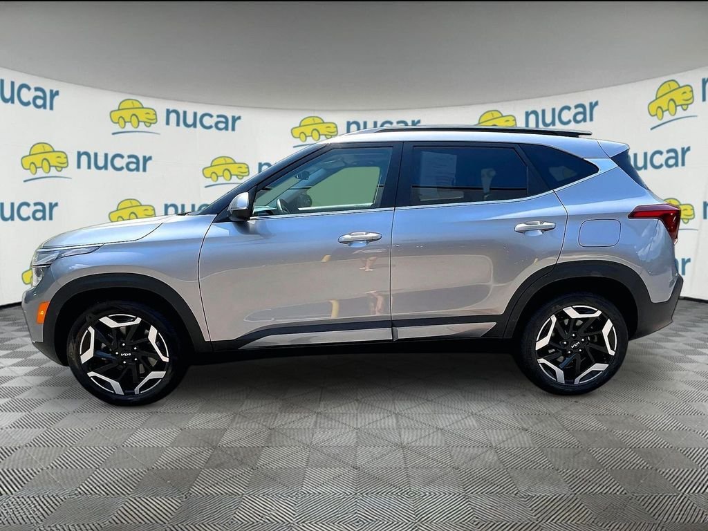 Used 2024 Gray Kia SX image 4