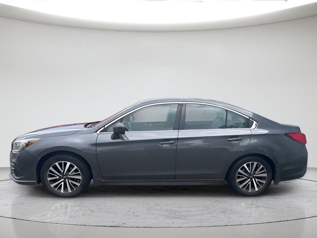 Used 2018 Gray Subaru 2.5i image 4