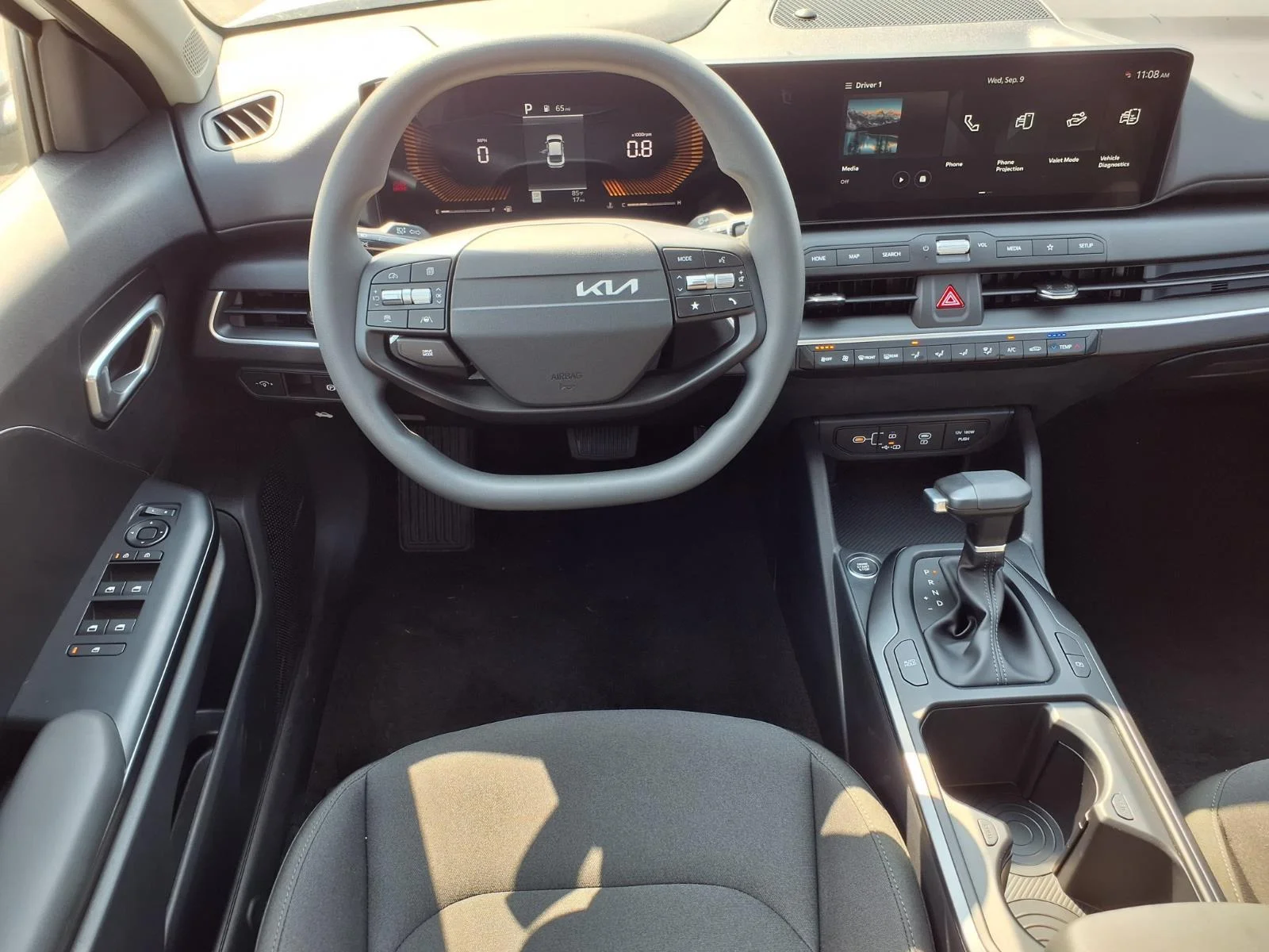 New 2026 Snow White Pearl Kia LXS image 2