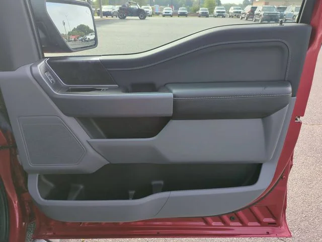 Used 2022 Red Ford XLT image 32