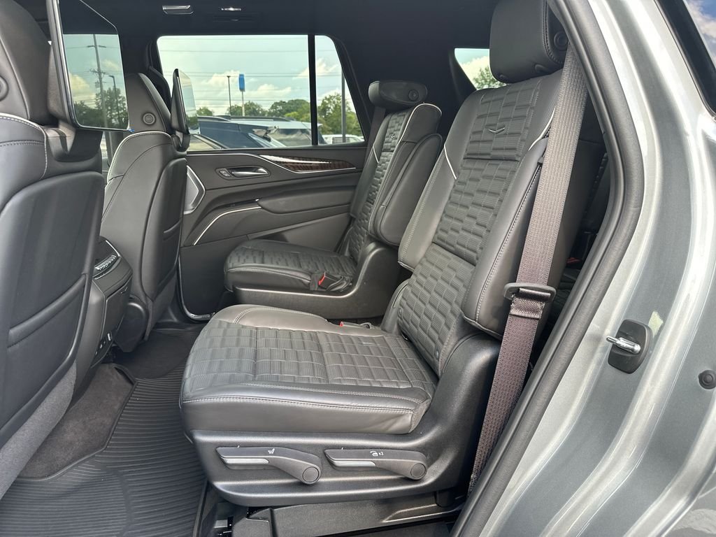 Used 2024 Silver Cadillac Sport Platinum image 14