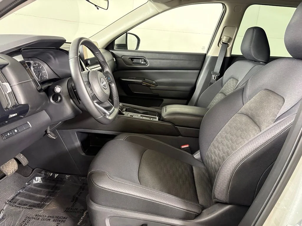 Used 2024 Silver Nissan SV image 22