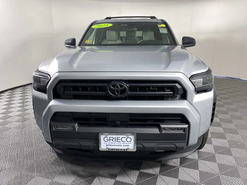 Used 2025 Cutting Edge Toyota SR5 image 3