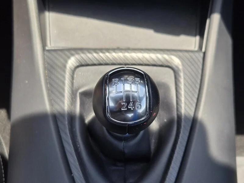 Used 2025 Magenta FORD GT FASTBACK image 25