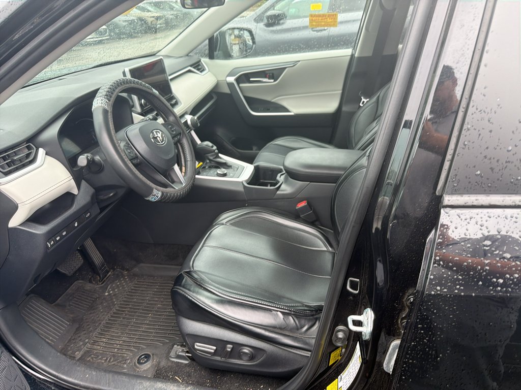 Used 2024 Midnight Black Metallic Toyota Hybrid XLE image 9